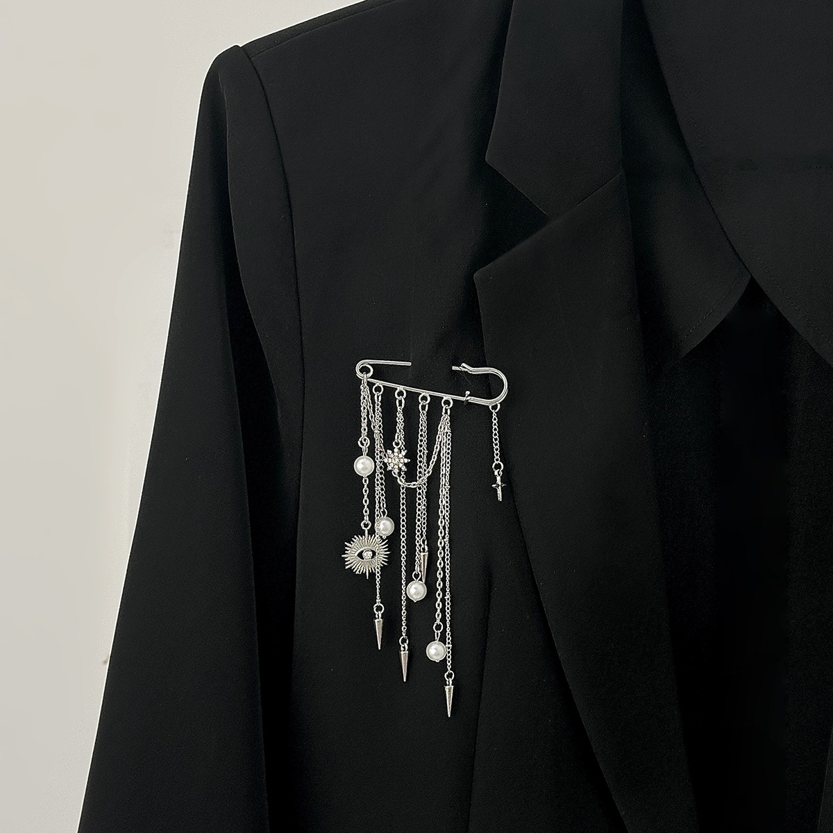 Women'S Formal Wear Accessories - Imitation Pearl Brooch Elegant Rivet Brooch